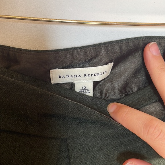 Banana Republic military green wool mini skirt - Picture 3 of 5